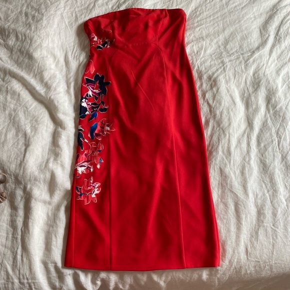 Tanya Taylor resort 2018 strapless red dress with floral detail - Picture 4 of 12